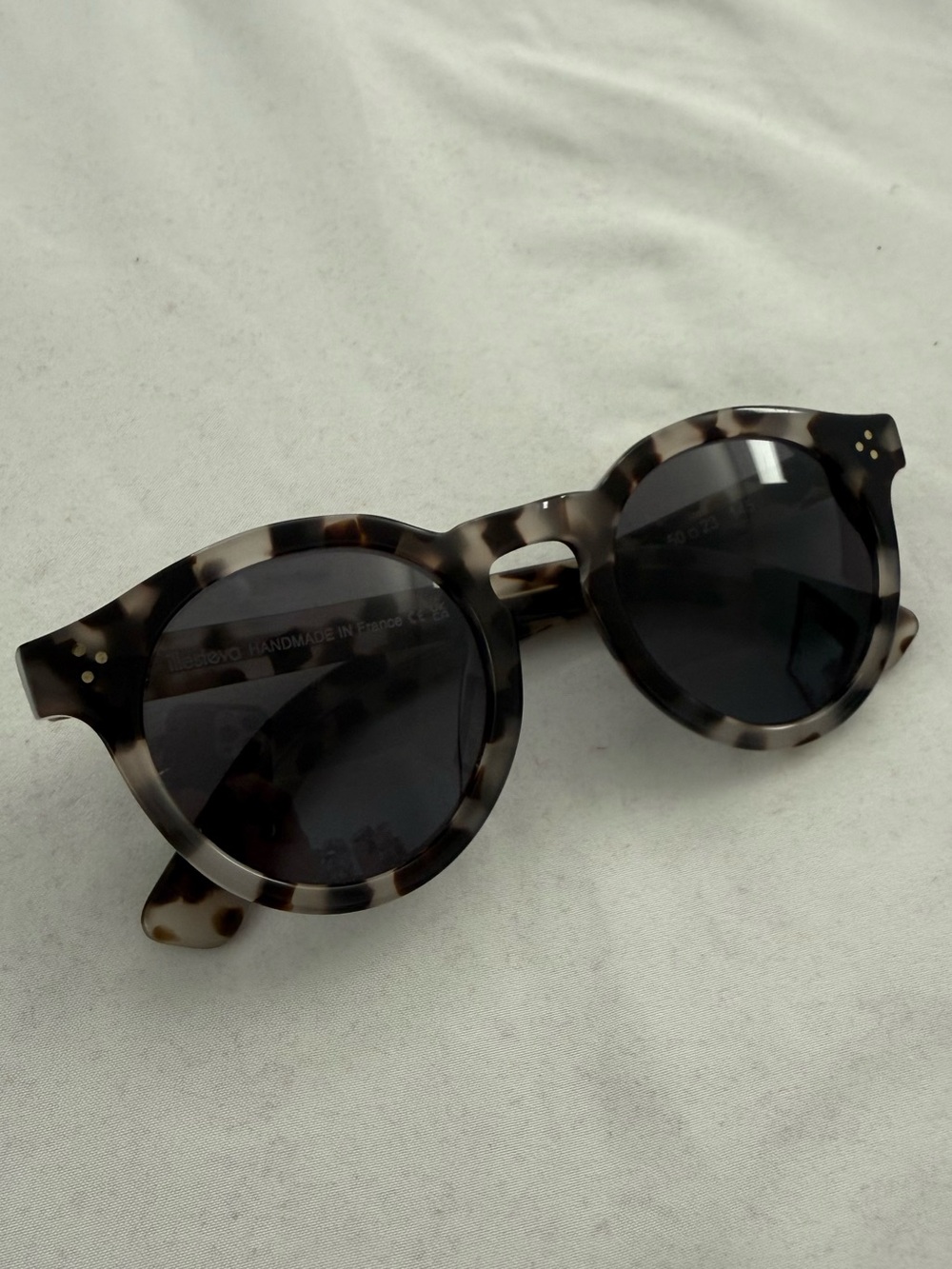 KREWE Illesteva Leonard Tortoiseshell Round Sunglasses - Black Lenses
